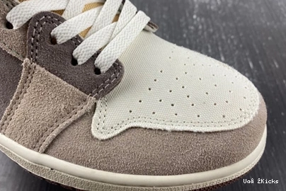 Taupe Comfortable  Haze 568 SE DN1635- Jordan Low 1 Craft 121 0731